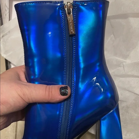 •CAPE ROBBIN• “Hayward” Blue Heeled Booties // square toe + block heel // NIB - Picture 9 of 16